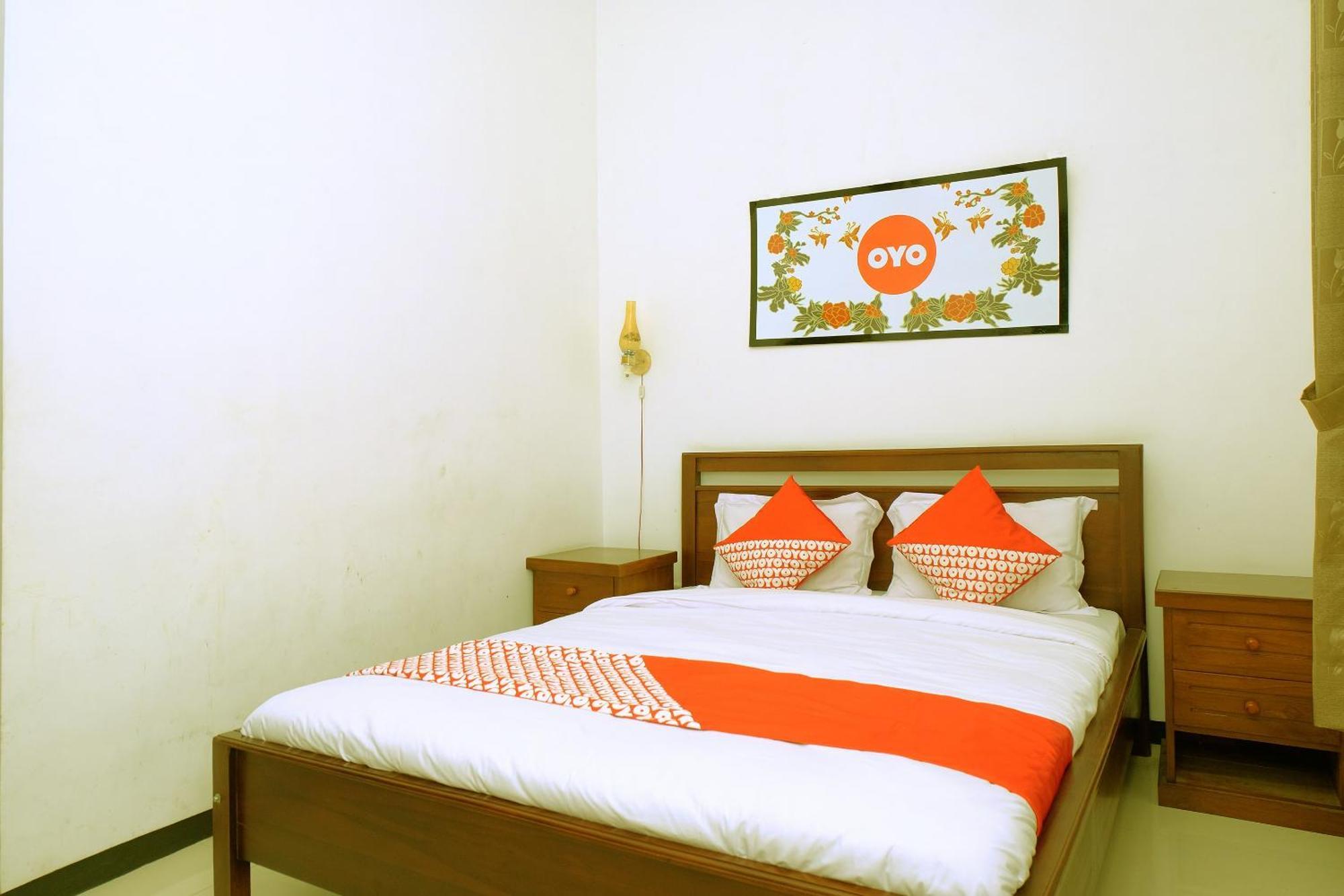 Oyo 350 D' Maktab Homestay Syariah マラン エクステリア 写真