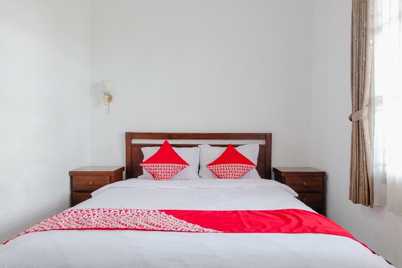 Oyo 350 D' Maktab Homestay Syariah マラン エクステリア 写真