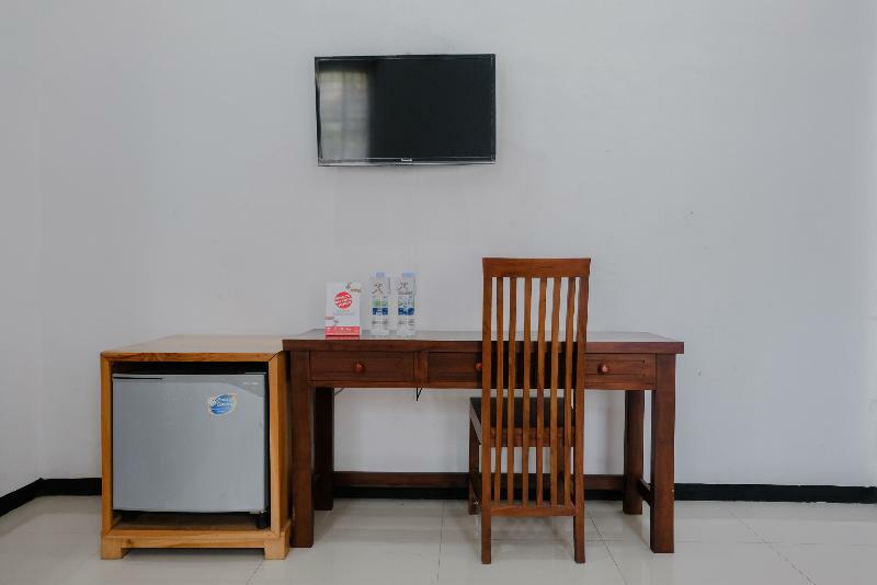Oyo 350 D' Maktab Homestay Syariah マラン エクステリア 写真